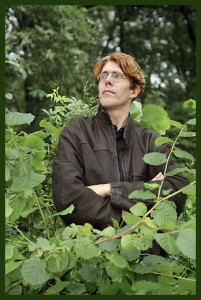 Thomas van Slobbe in de natuur.
